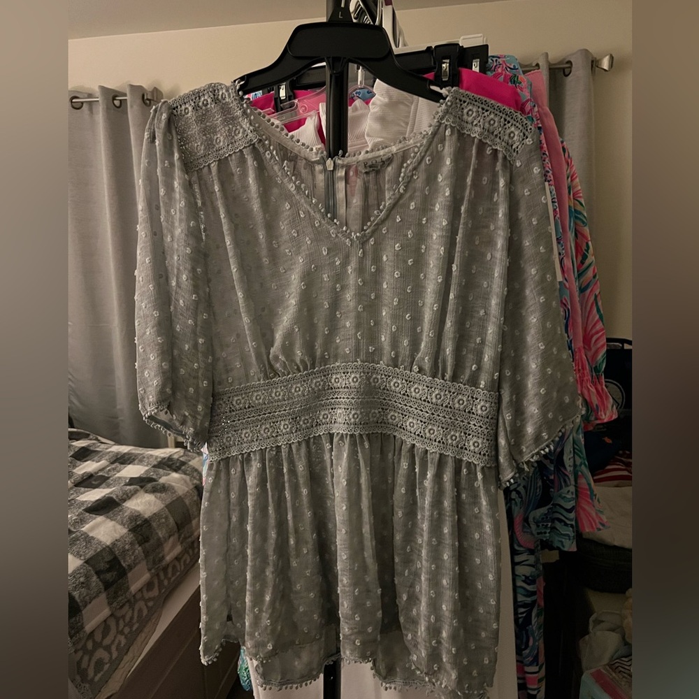 POL Grey Lace Detail Top, Zipper Back, Size Medium, New without Tags